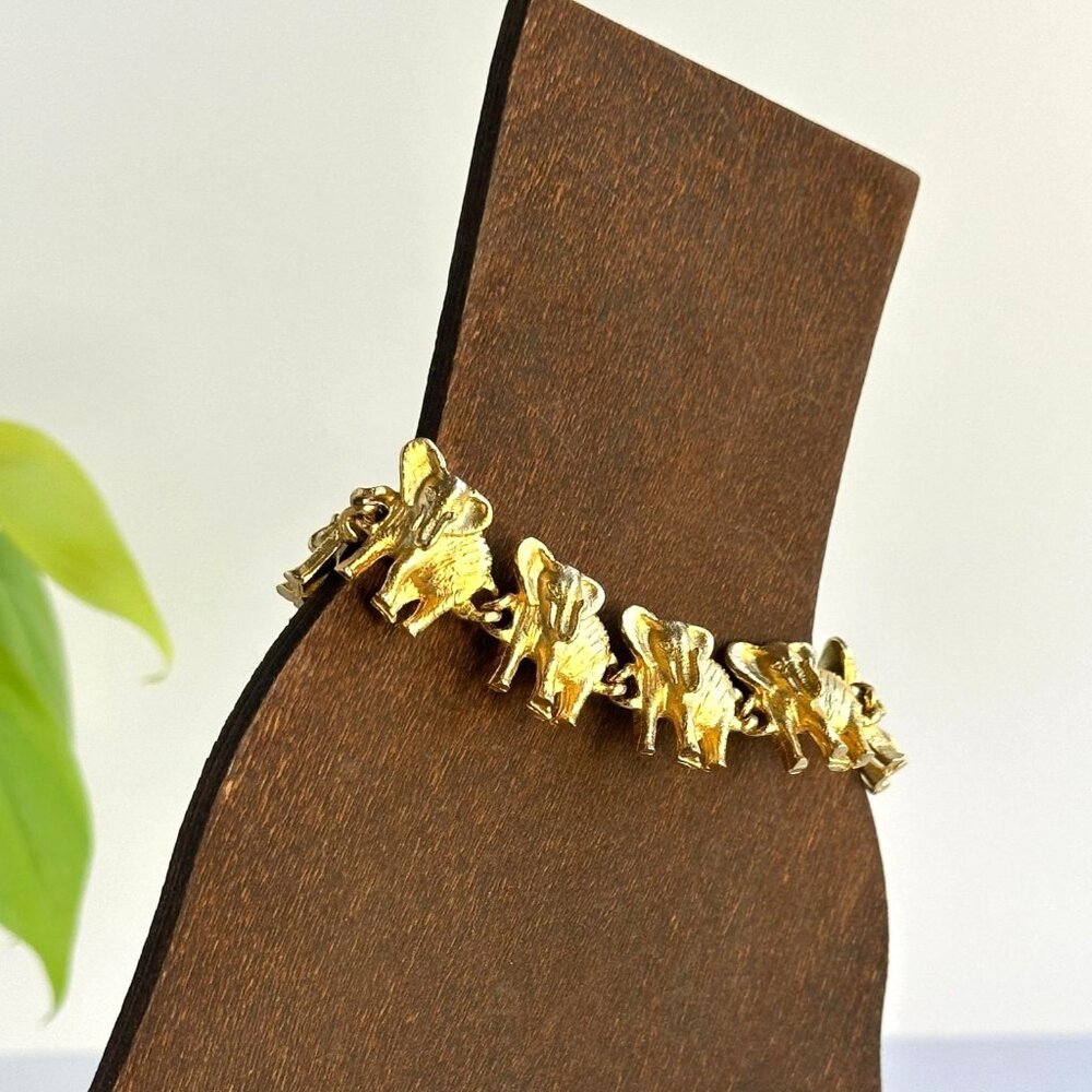 Vintage Elephant Bracelet, Gold Tone Link, Textured Finish, 7 Inch Safari Jewely - Picture 3 of 10